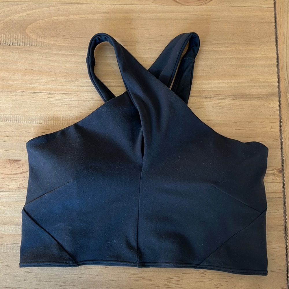 Lululemon keyhole top